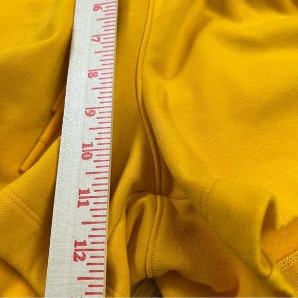Athleta Triumph Game Point Shortie Short Size Large Yellow 988041 - Picture 5 of 11
